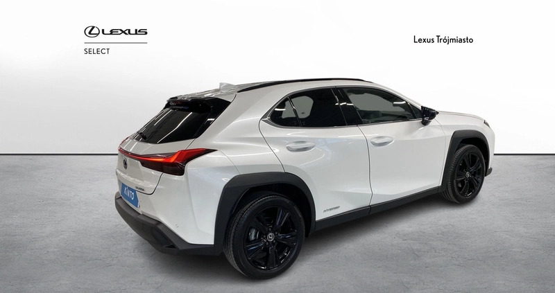 Lexus UX cena 144000 przebieg: 75826, rok produkcji 2021 z Sianów małe 172